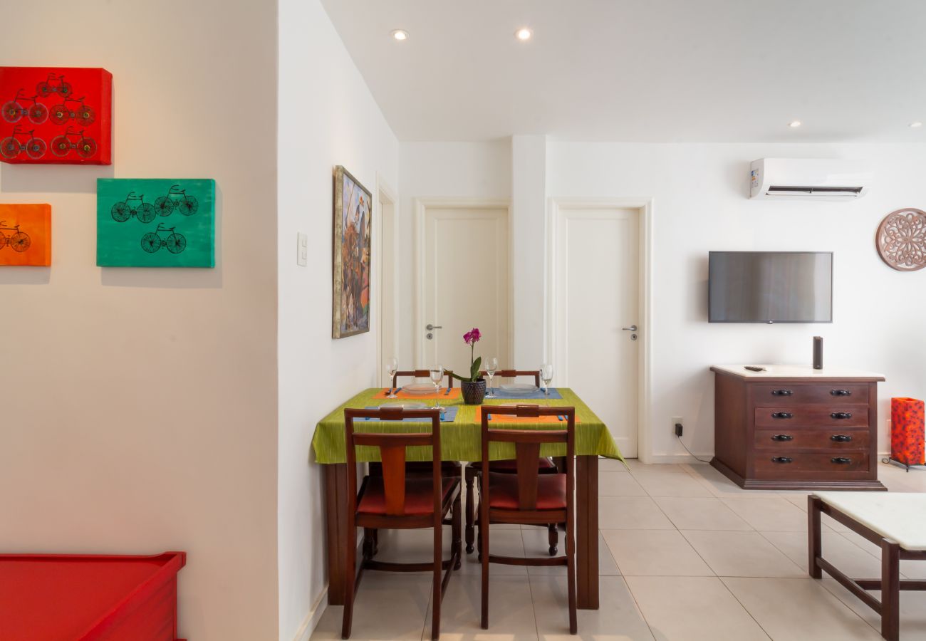 Apartamento em Rio de Janeiro - 7 minutos da praia de Ipanema | BT201