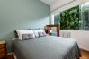 Apartamento em Rio de Janeiro - Sossego em Copa | Vista arborizada | BR1009
