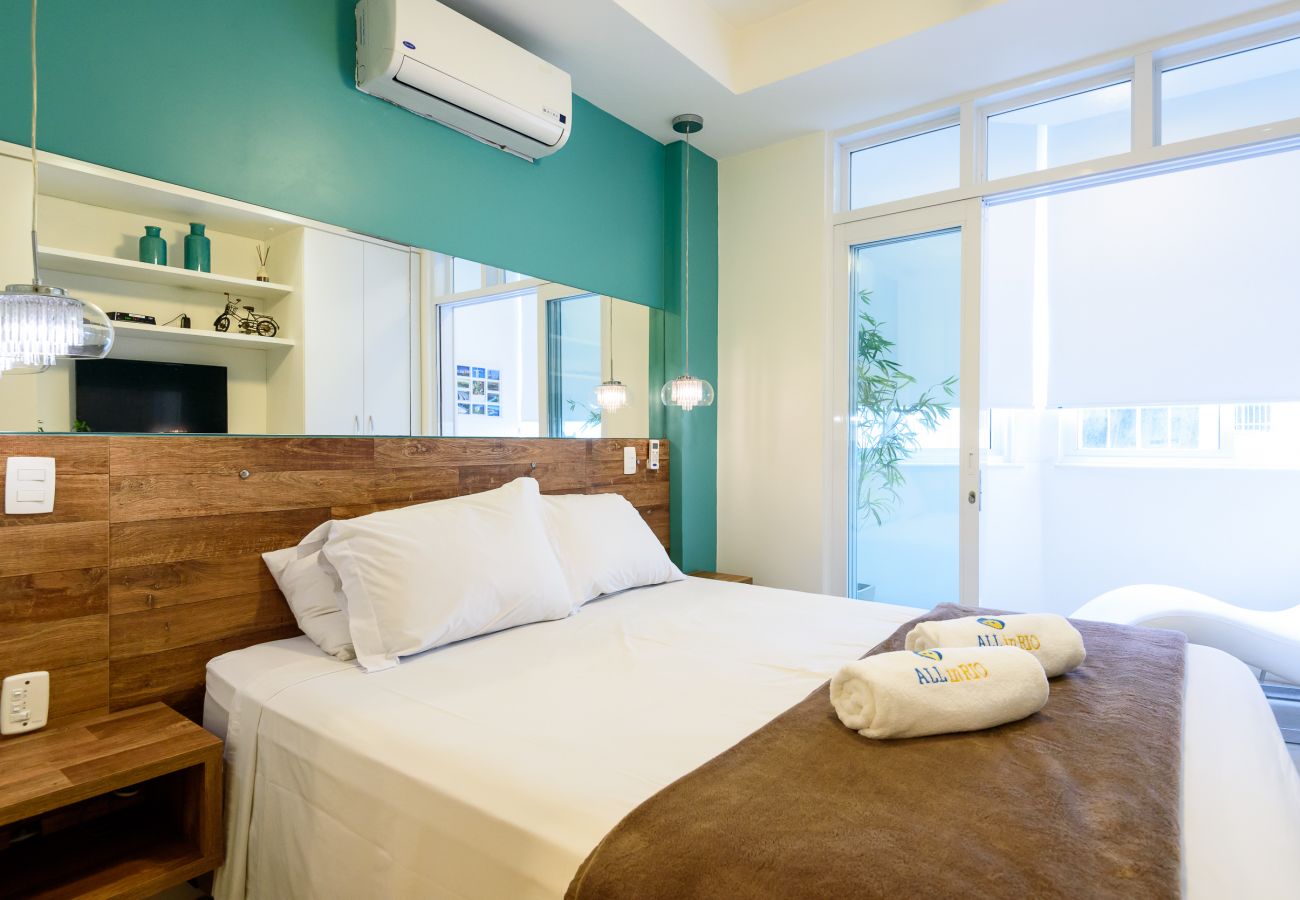 Apartamento em Rio de Janeiro - Vista lateral para o mar, 3min da praia | PJ204
