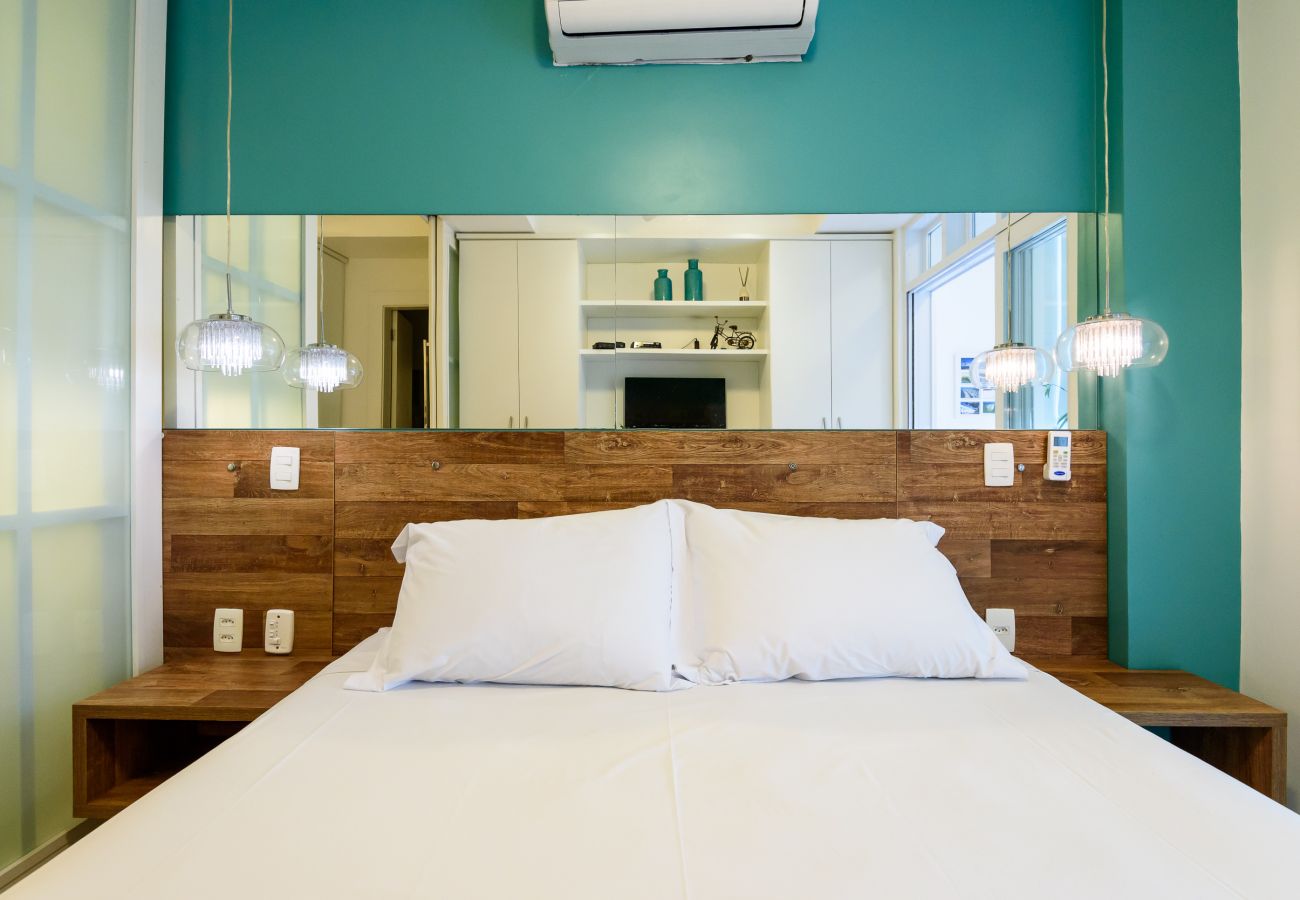 Apartamento em Rio de Janeiro - Vista lateral para o mar, 3min da praia | PJ204