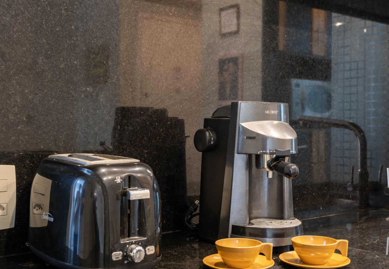 Apartamento em Rio de Janeiro - 4 minutos da praia de Copacabana | JN301