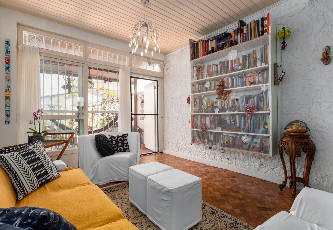 Apartamento em Rio de Janeiro - Sossego em Ipanema | Ideal p/ famílias | VP101A 