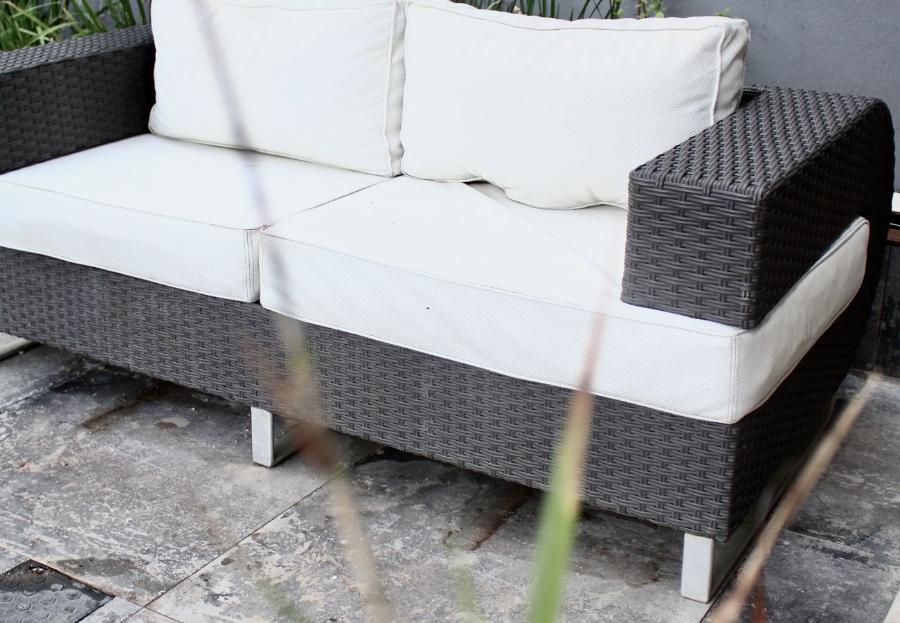 Quarto em Cabo Frio - Pousada a 1 minuto da praia | UNR