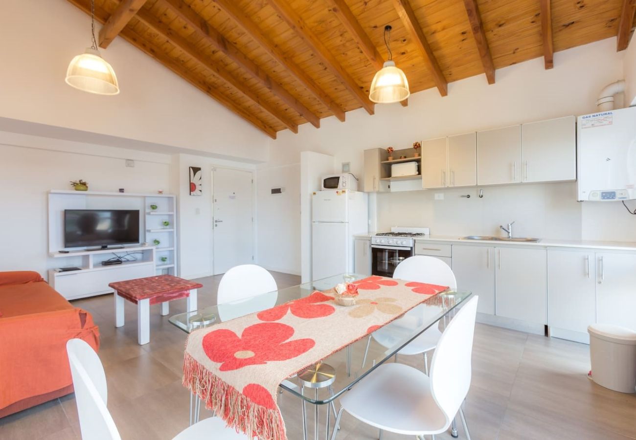 Apartamento em San Carlos de Bariloche - Gaia, Estacionamento e Vista para o Lago Nahuel Huapi