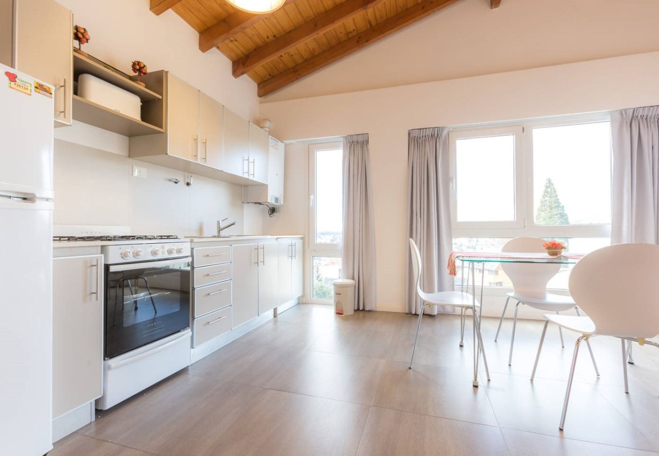 Apartamento em San Carlos de Bariloche - Gaia, Estacionamento e Vista para o Lago Nahuel Huapi