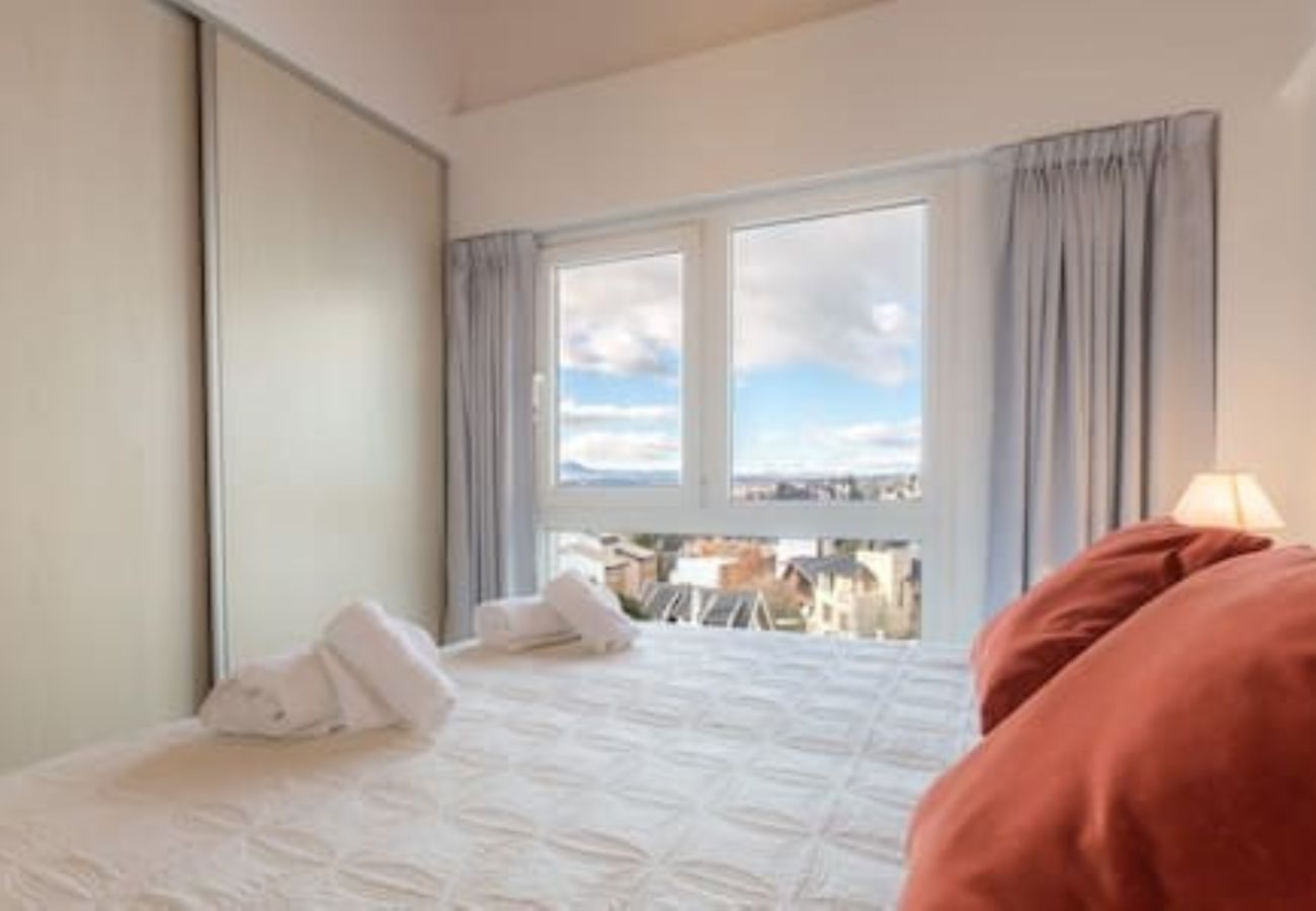 Apartamento em San Carlos de Bariloche - Gaia, Estacionamento e Vista para o Lago Nahuel Huapi