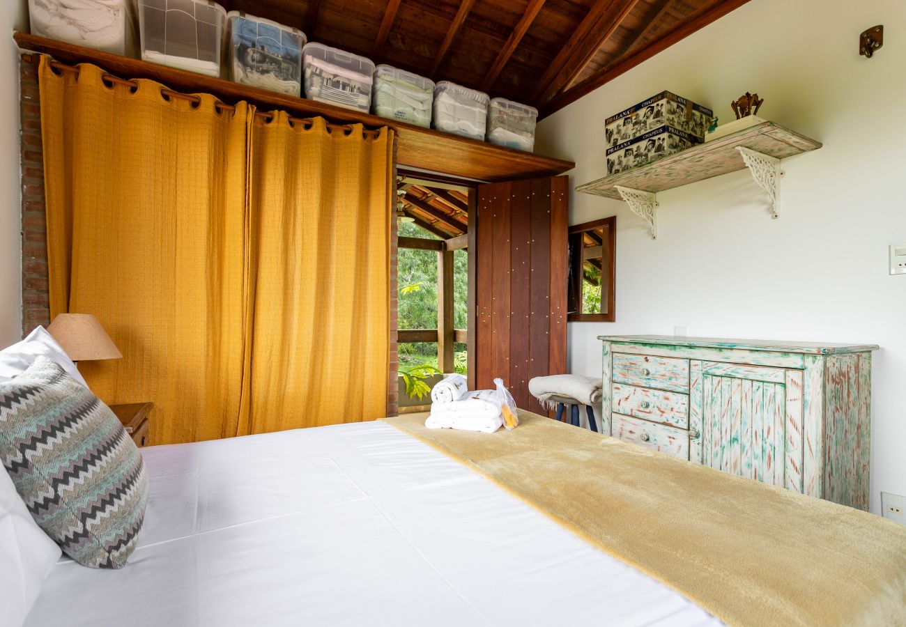 Casa em Miguel Pereira - Refúgio Perfeito em Miguel Pereira | AND61