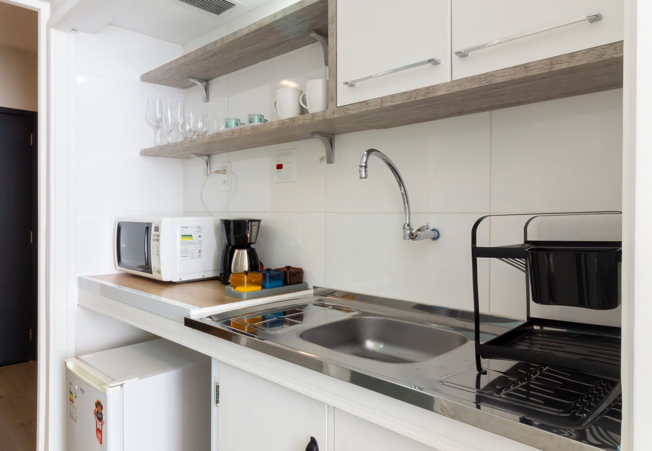 Estúdio em Rio de Janeiro - Conforto no Coração do Rio | RB1701