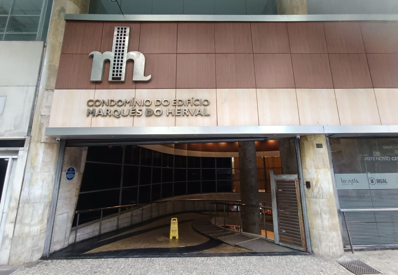 Estúdio em Rio de Janeiro - Conforto no Coração do Rio | RB1701