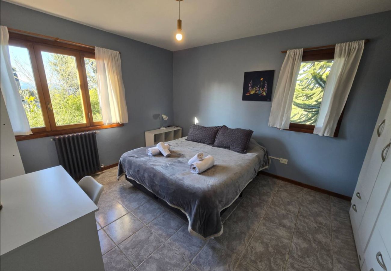 Casa em San Carlos de Bariloche - Casa Jardim Botânico Bariloche – 6 quartos, 4 banheiros