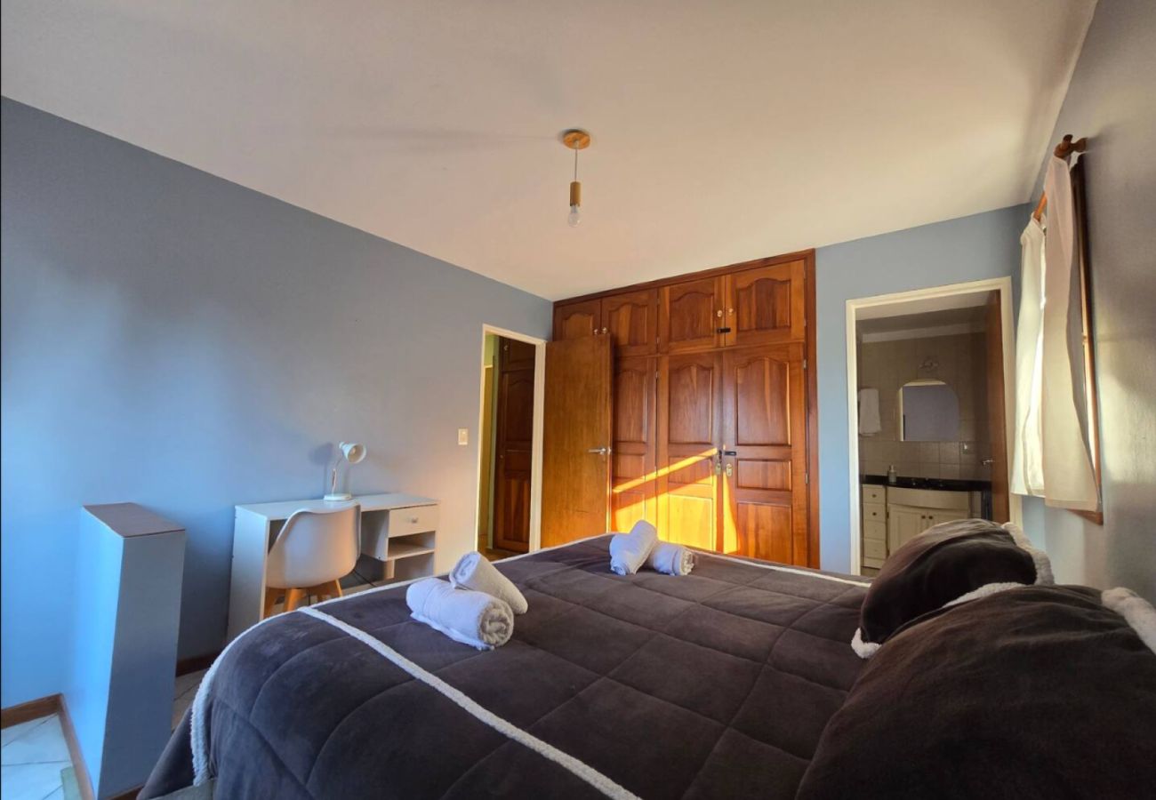 Casa em San Carlos de Bariloche - Casa Jardim Botânico Bariloche – 6 quartos, 4 banheiros