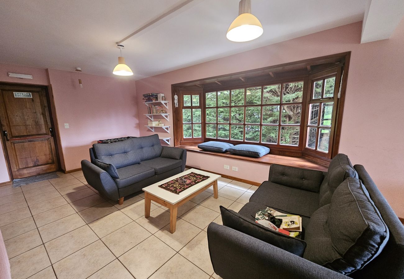 Casa em San Carlos de Bariloche - Casa Jardim Botânico Bariloche – 6 quartos, 4 banheiros
