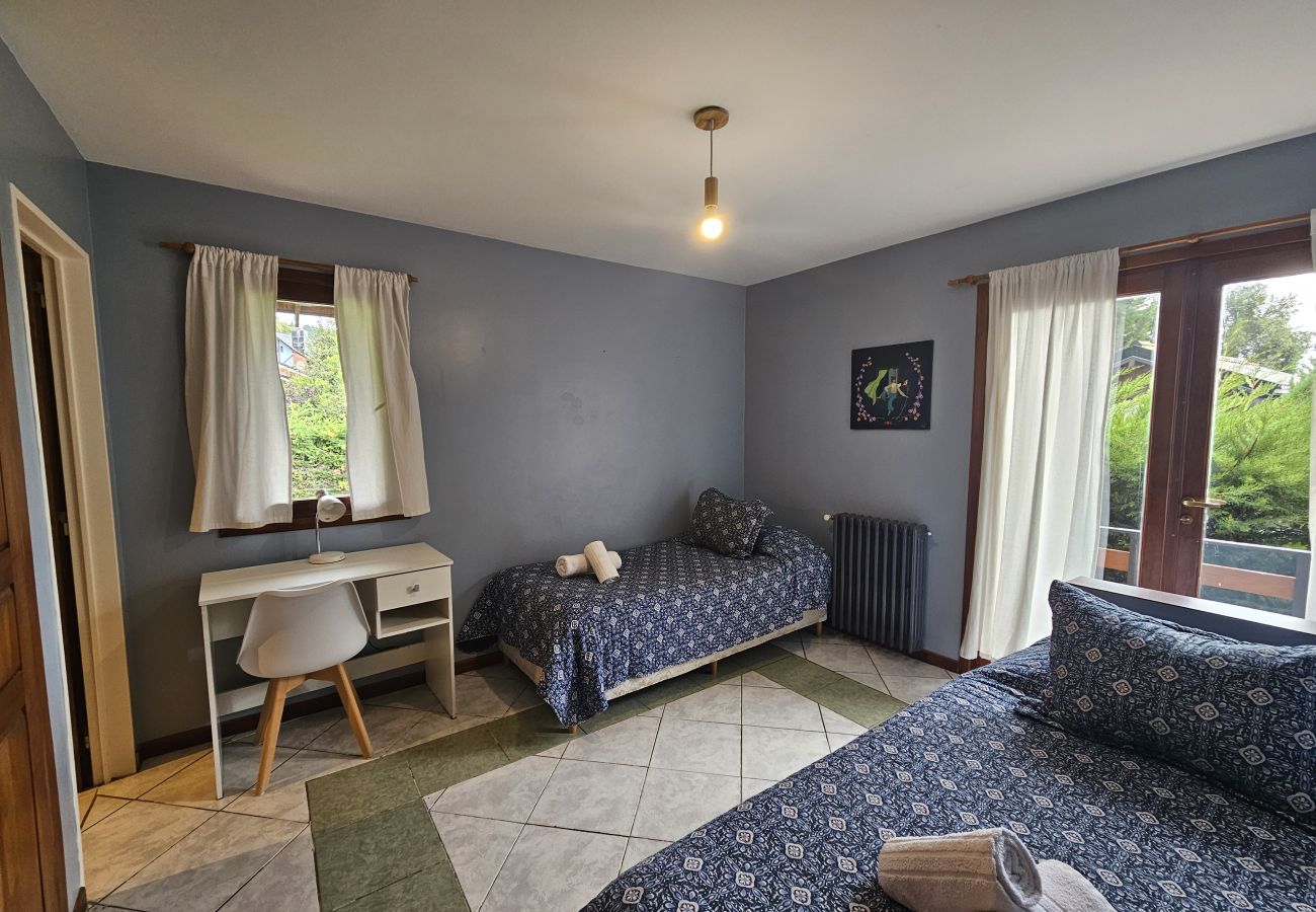 Casa em San Carlos de Bariloche - Casa Jardim Botânico Bariloche – 6 quartos, 4 banheiros