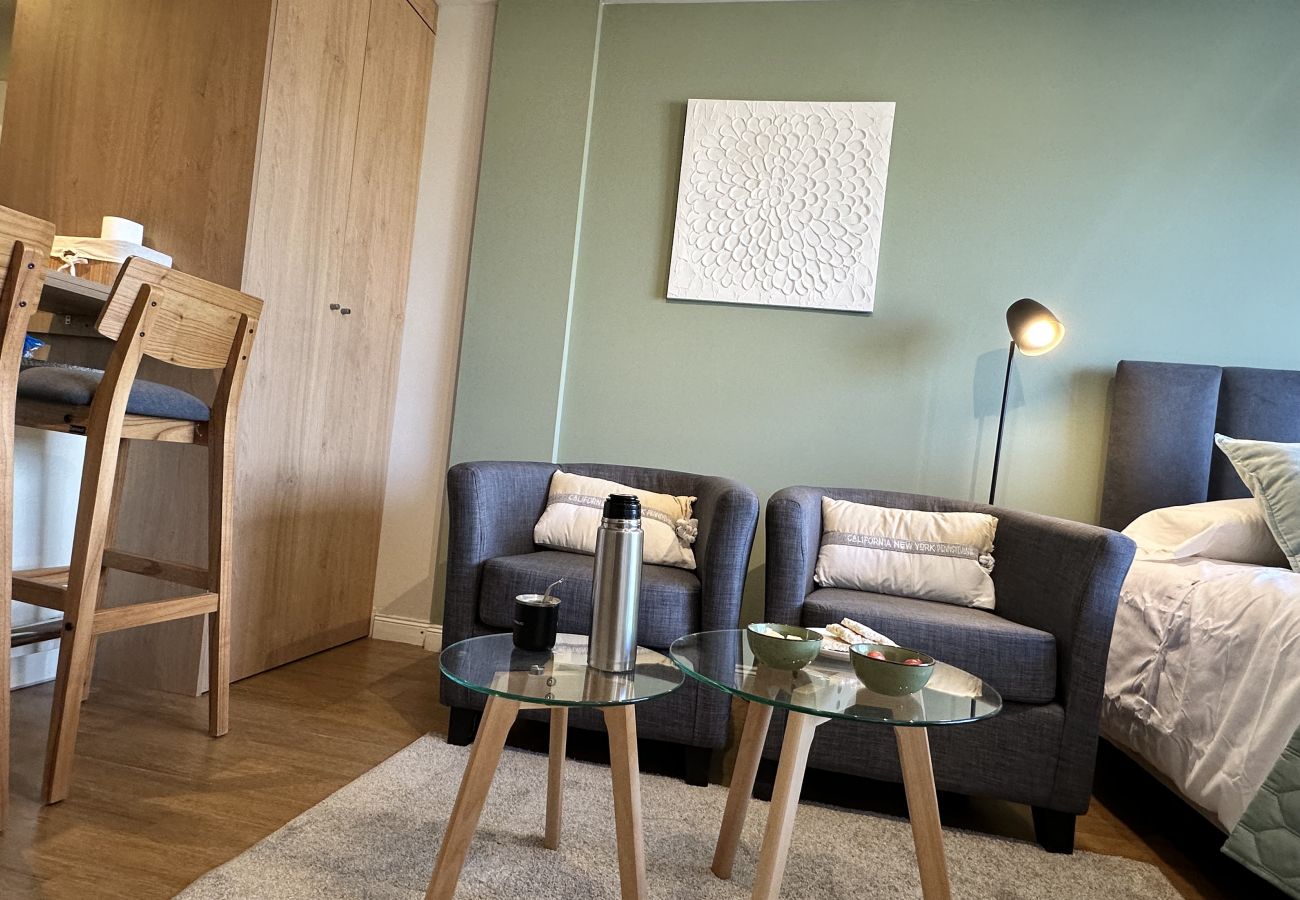 Estúdio em San Carlos de Bariloche - Grinly com vista para o lago e estacionamento em Bariloche 