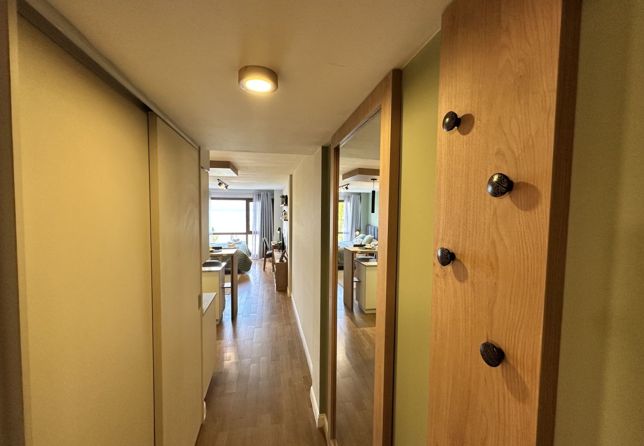 Estúdio em San Carlos de Bariloche - Grinly com vista para o lago e estacionamento em Bariloche 