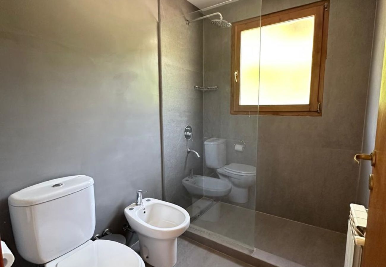 Casa em San Carlos de Bariloche - House in Pinar de Festa with barbecue area