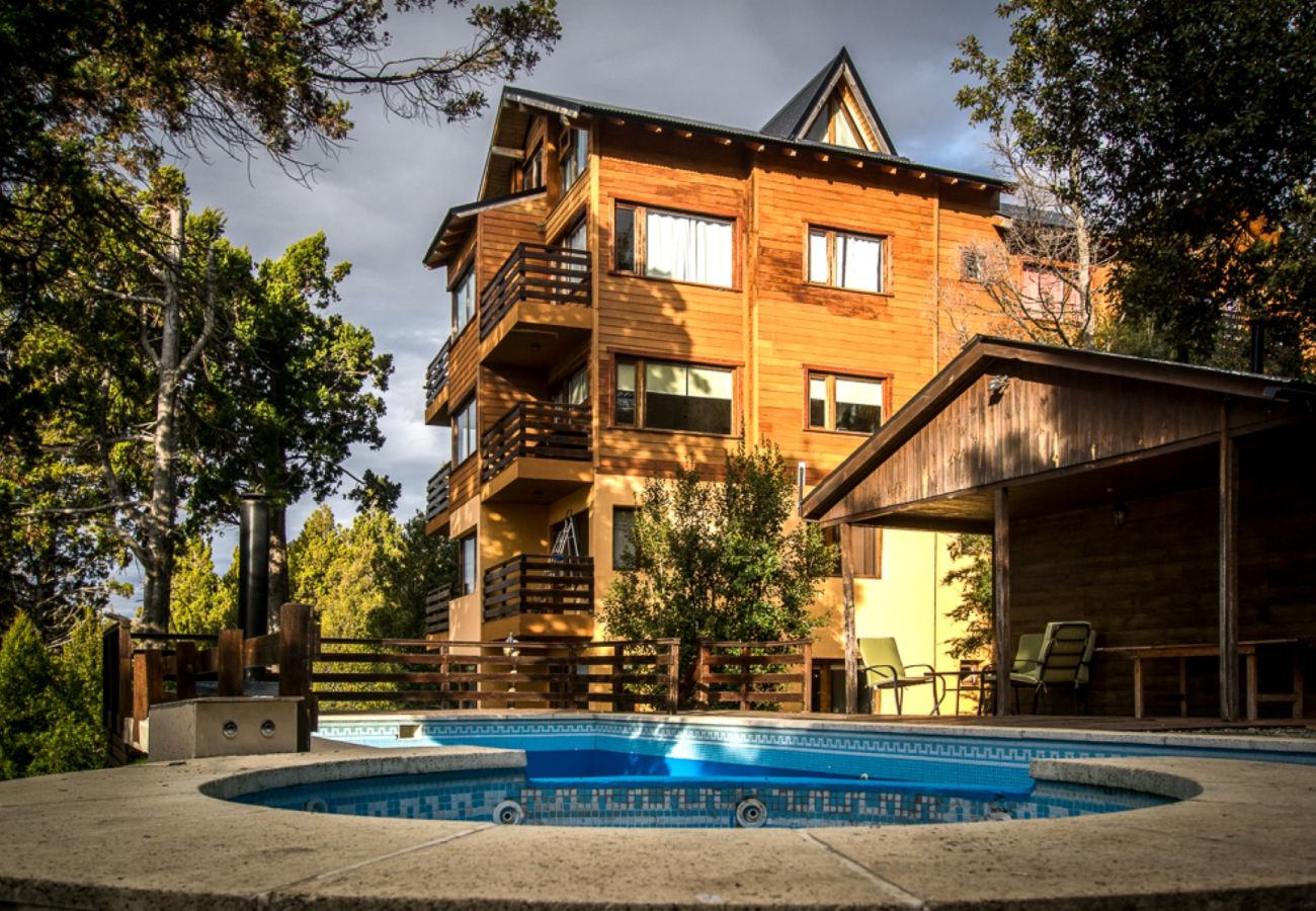 Studio in San Carlos de Bariloche - Namaste with poll and recreational area