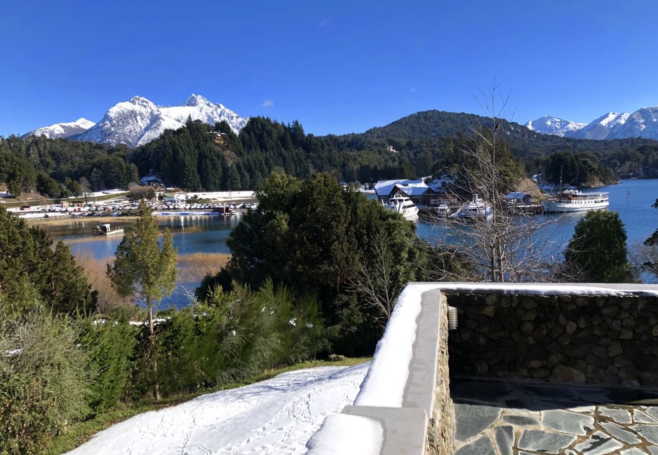 Ferienhaus in San Carlos de Bariloche - House Facing Puerto Pañuelo EV