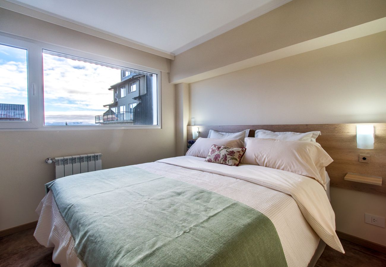 Ferienwohnung in San Carlos de Bariloche - Cielo with a view of the lake and the cathedra