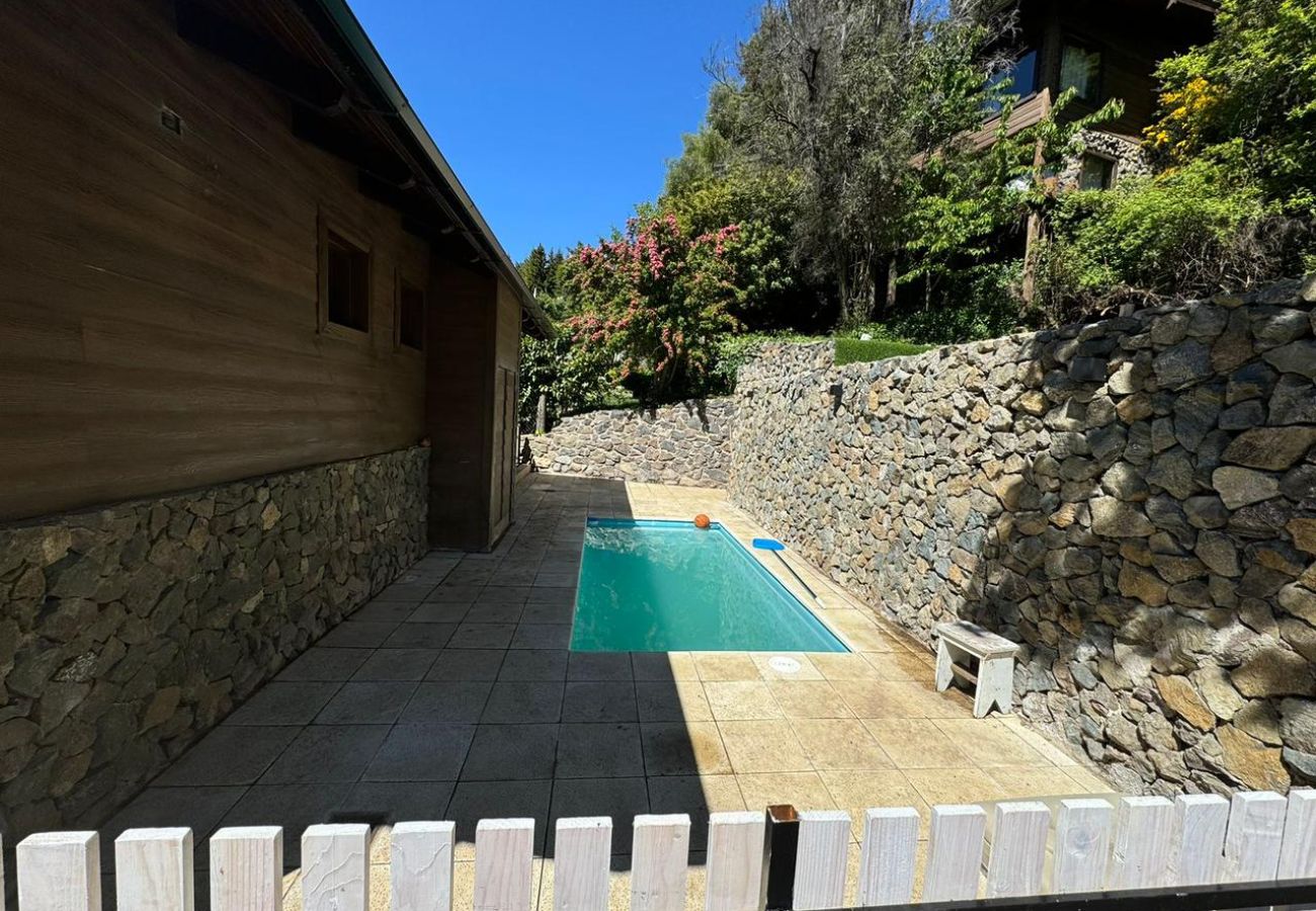 Ferienhaus in San Carlos de Bariloche - Beautiful house 300 meters from the lake