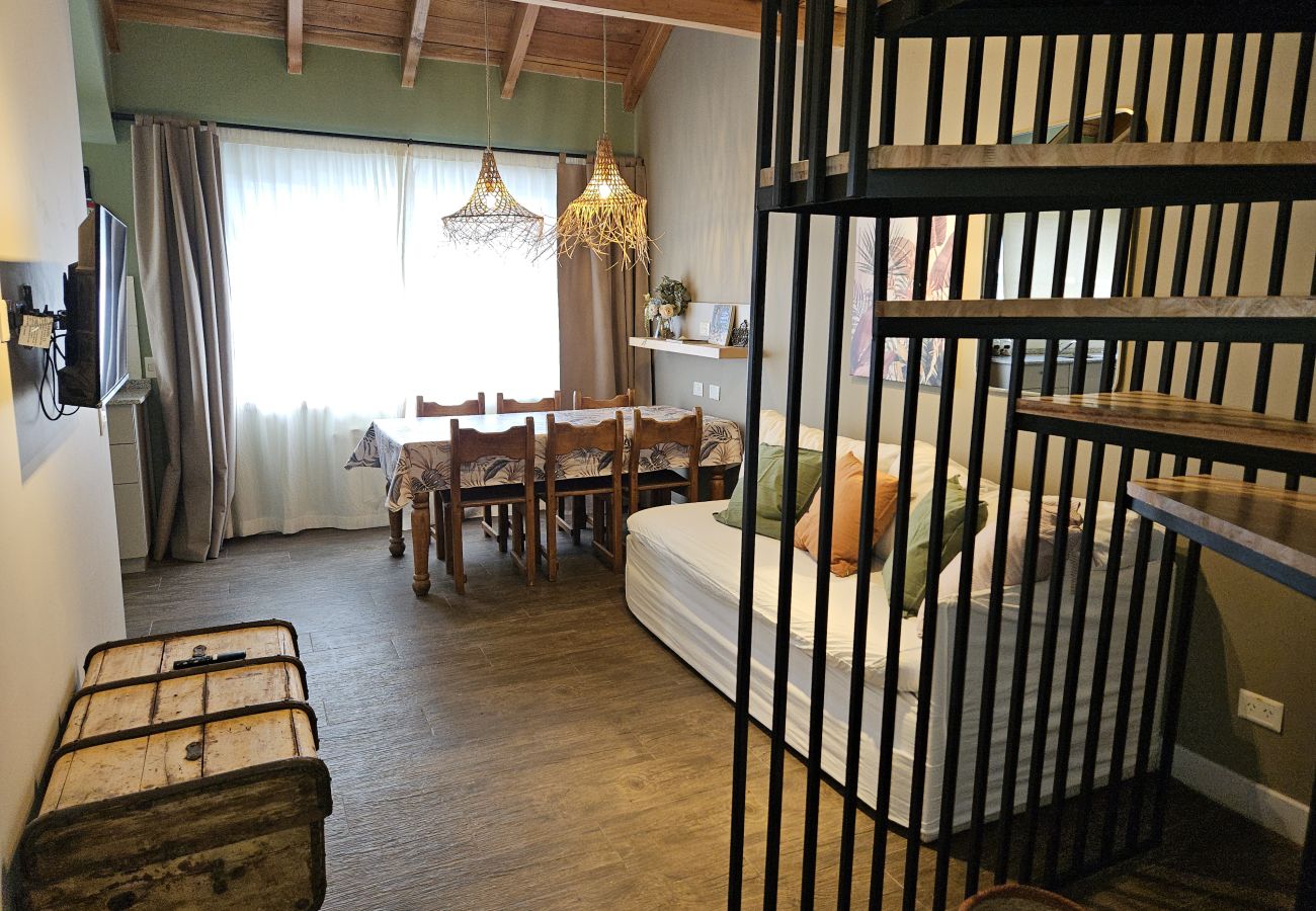 Apartamento en San Carlos de Bariloche - Montaña departamento con vista al lago y estacionamiento en Bariloche