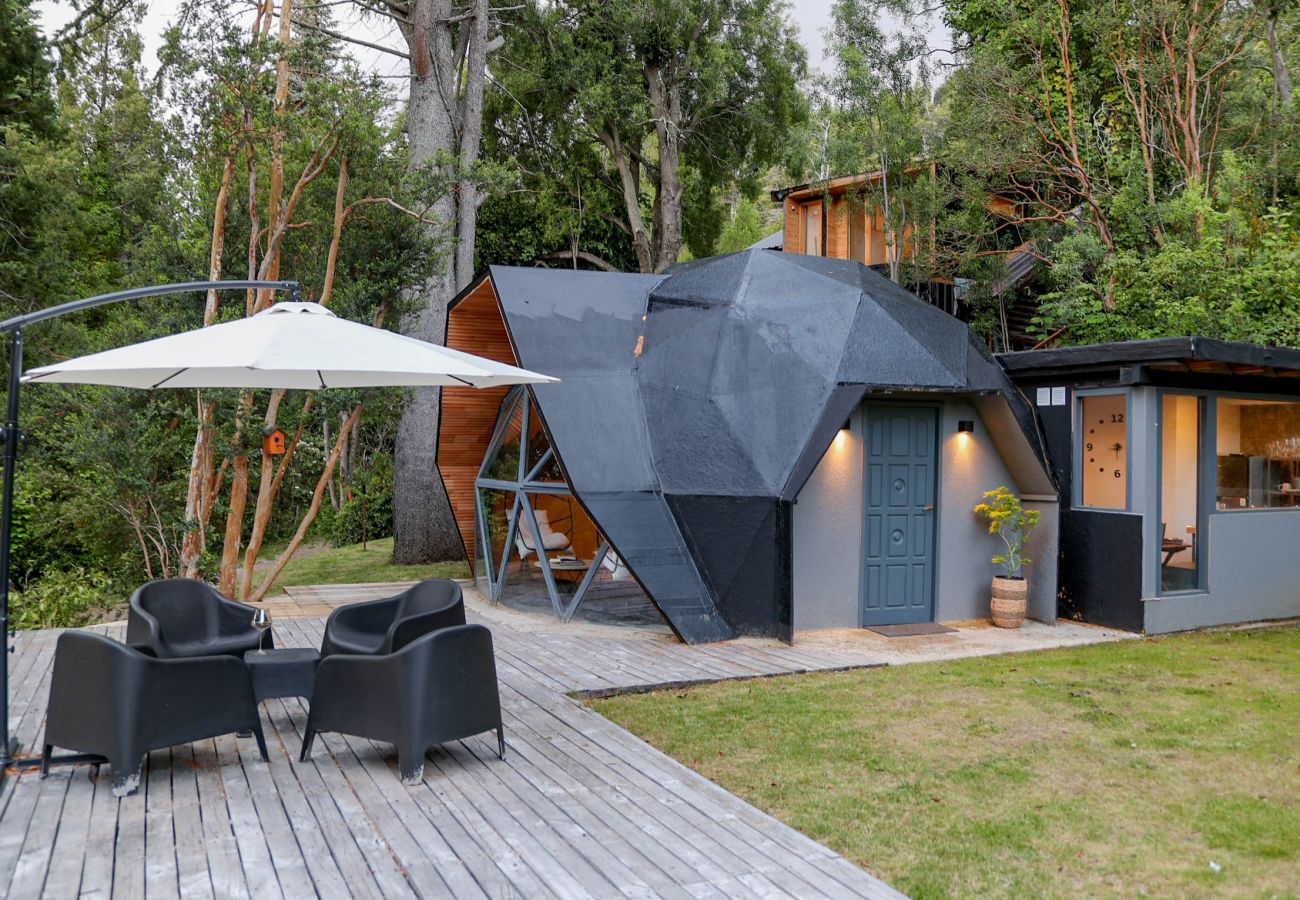 Estudio en Villa La Angostura - Refugio La Cupula con vista y llegada al lago