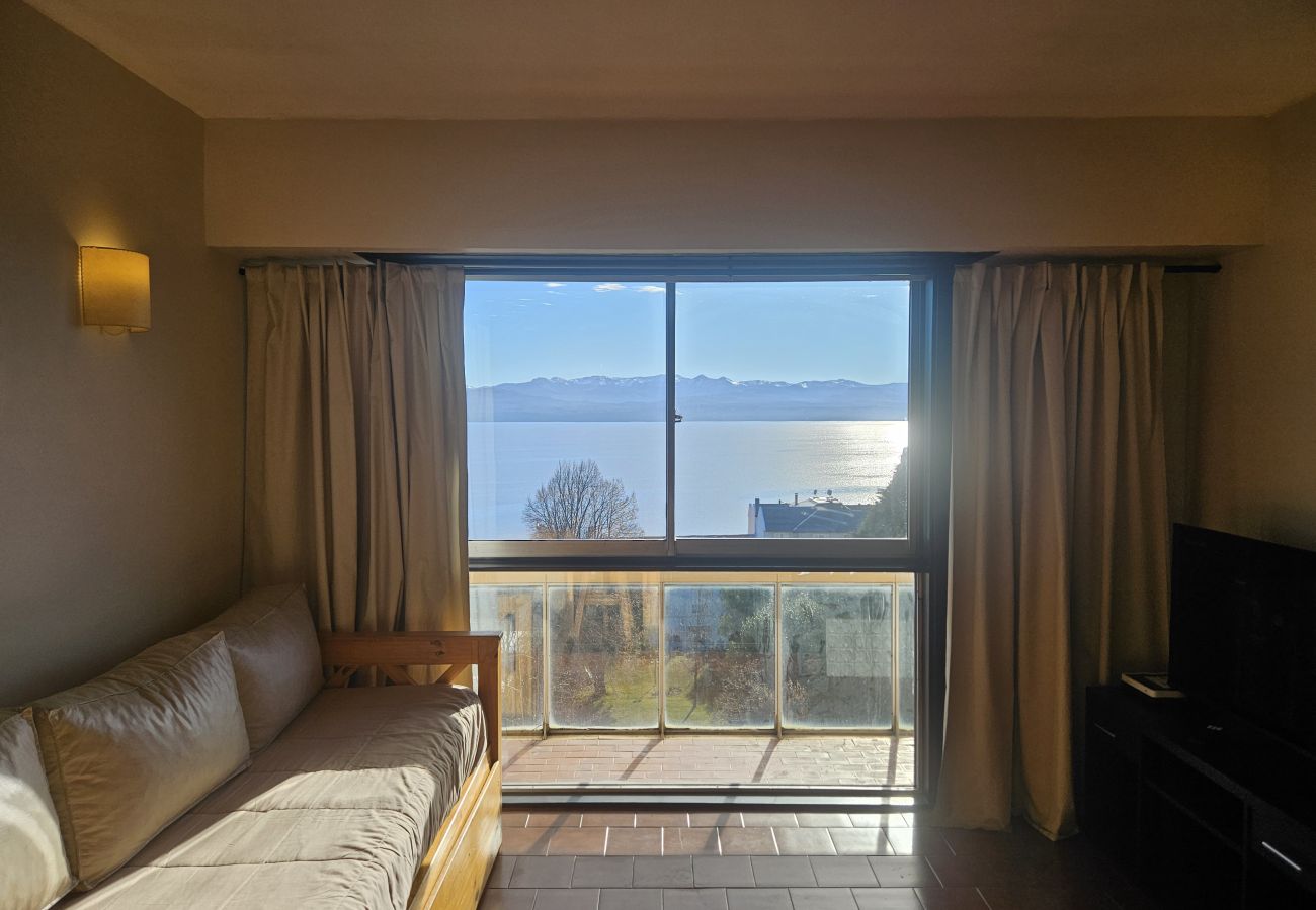 Apartamento en San Carlos de Bariloche - Lago y ciudad a pasos del centro cívico 