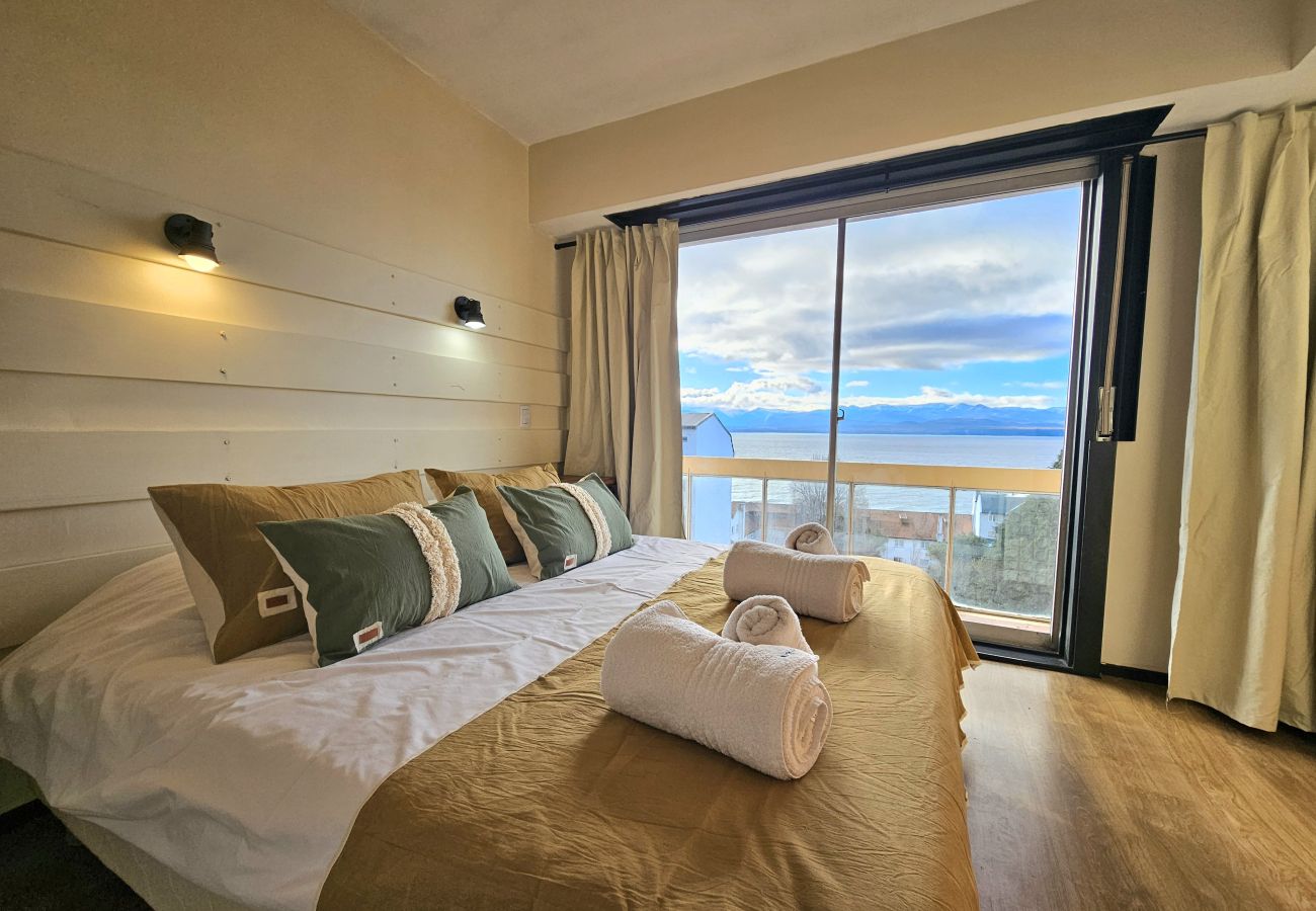 Apartamento en San Carlos de Bariloche - Lago y ciudad a pasos del centro cívico 