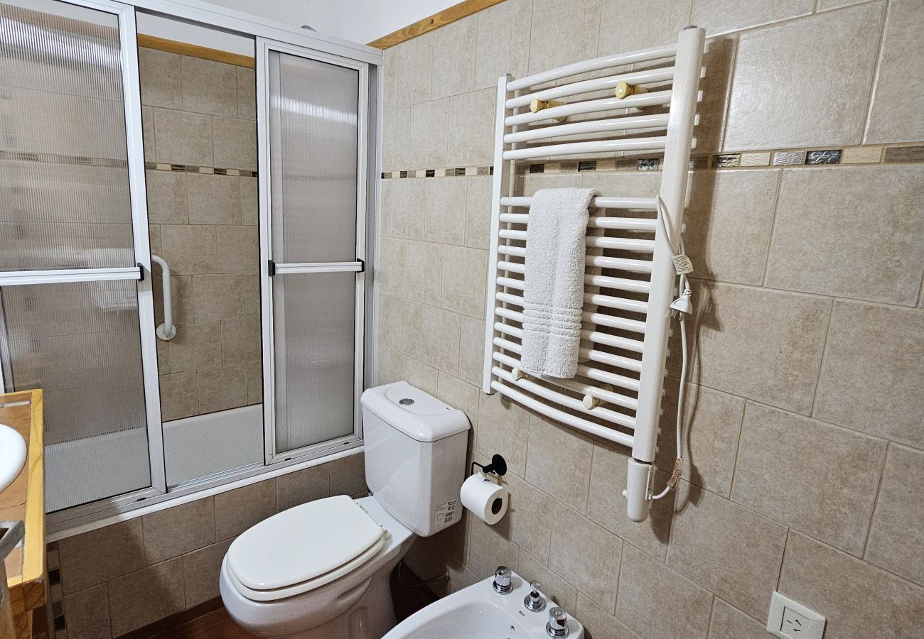Apartamento en San Carlos de Bariloche - Lago y ciudad a pasos del centro cívico 