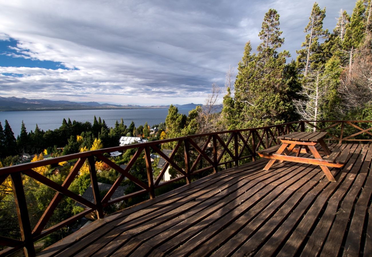 Studio à San Carlos de Bariloche - Namaste with poll and recreational area