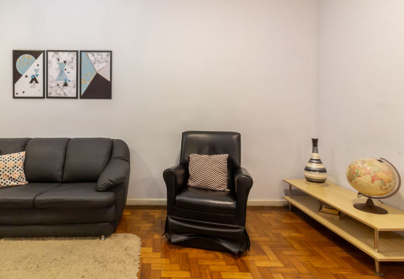 Apartamento em Rio de Janeiro - 2 minutos da praia de copacabana | A306