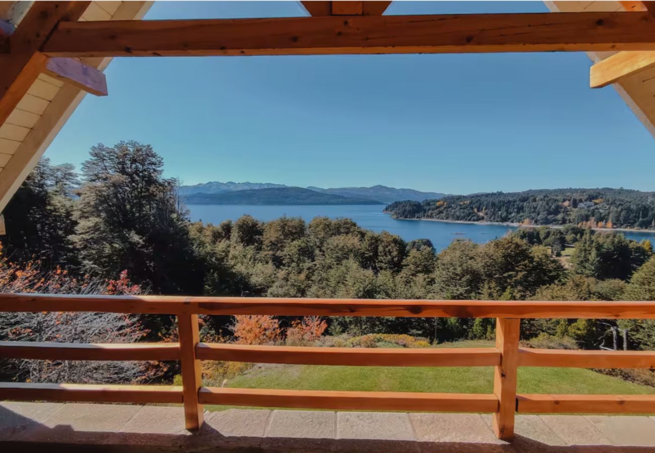 House in San Carlos de Bariloche - Beautiful house in Llao Llao Bariloche for 12 guests