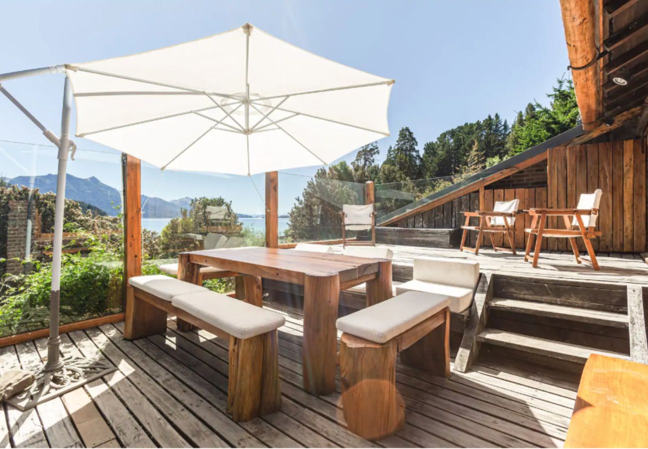 Дом на San Carlos de Bariloche - House with waterfront in Entre Lagos