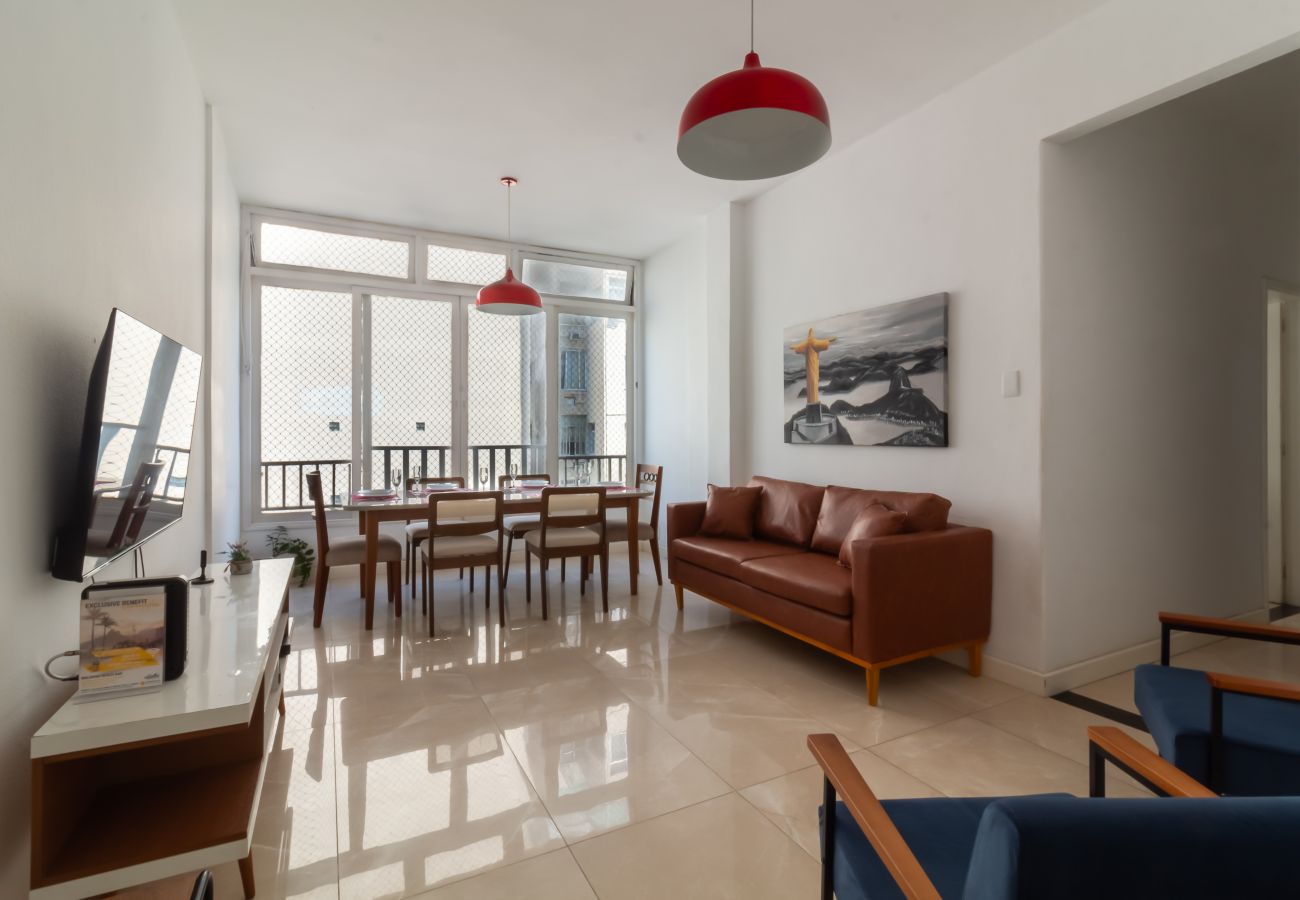 Apartment in Rio de Janeiro - Apartamento em Copacabana a 4 minutos da praia | SF704 