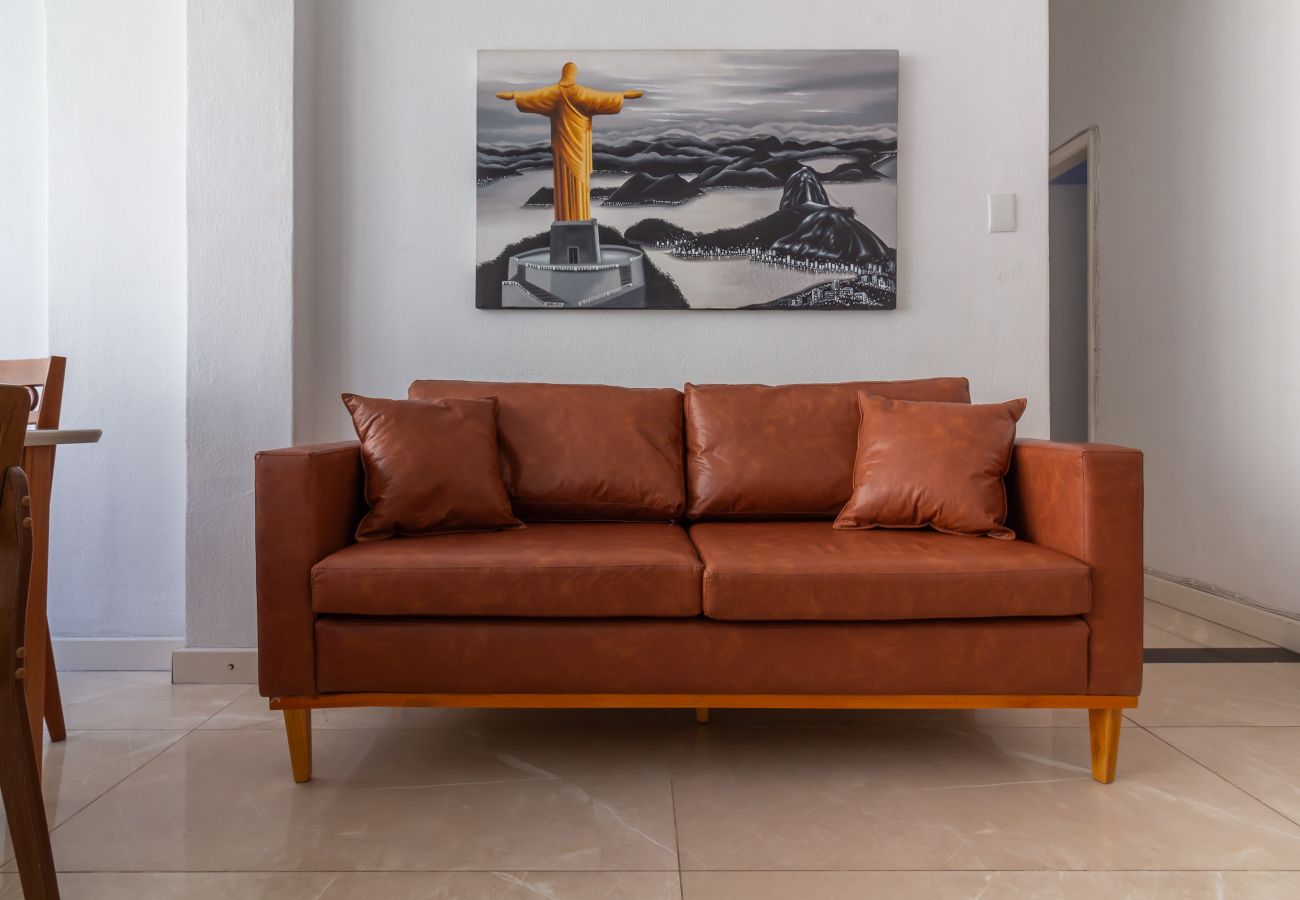 Apartment in Rio de Janeiro - Apartamento em Copacabana a 4 minutos da praia | SF704 
