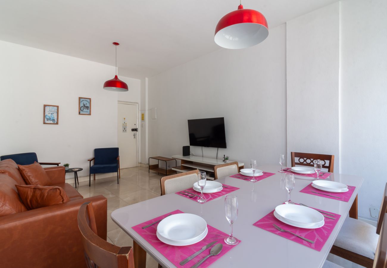 Apartment in Rio de Janeiro - Apartamento em Copacabana a 4 minutos da praia | SF704 