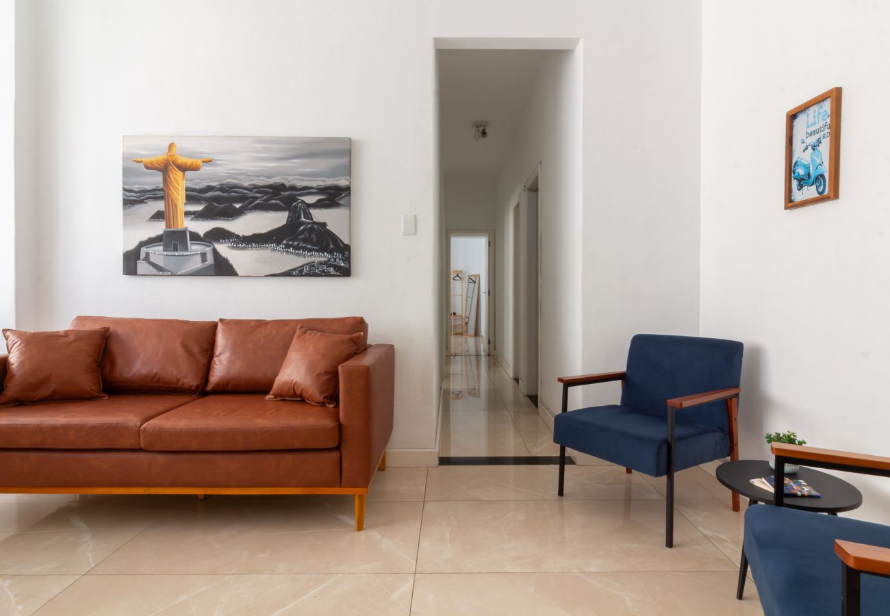 Apartment in Rio de Janeiro - Apartamento em Copacabana a 4 minutos da praia | SF704 