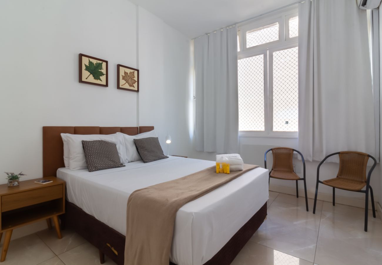 Apartment in Rio de Janeiro - Apartamento em Copacabana a 4 minutos da praia | SF704 
