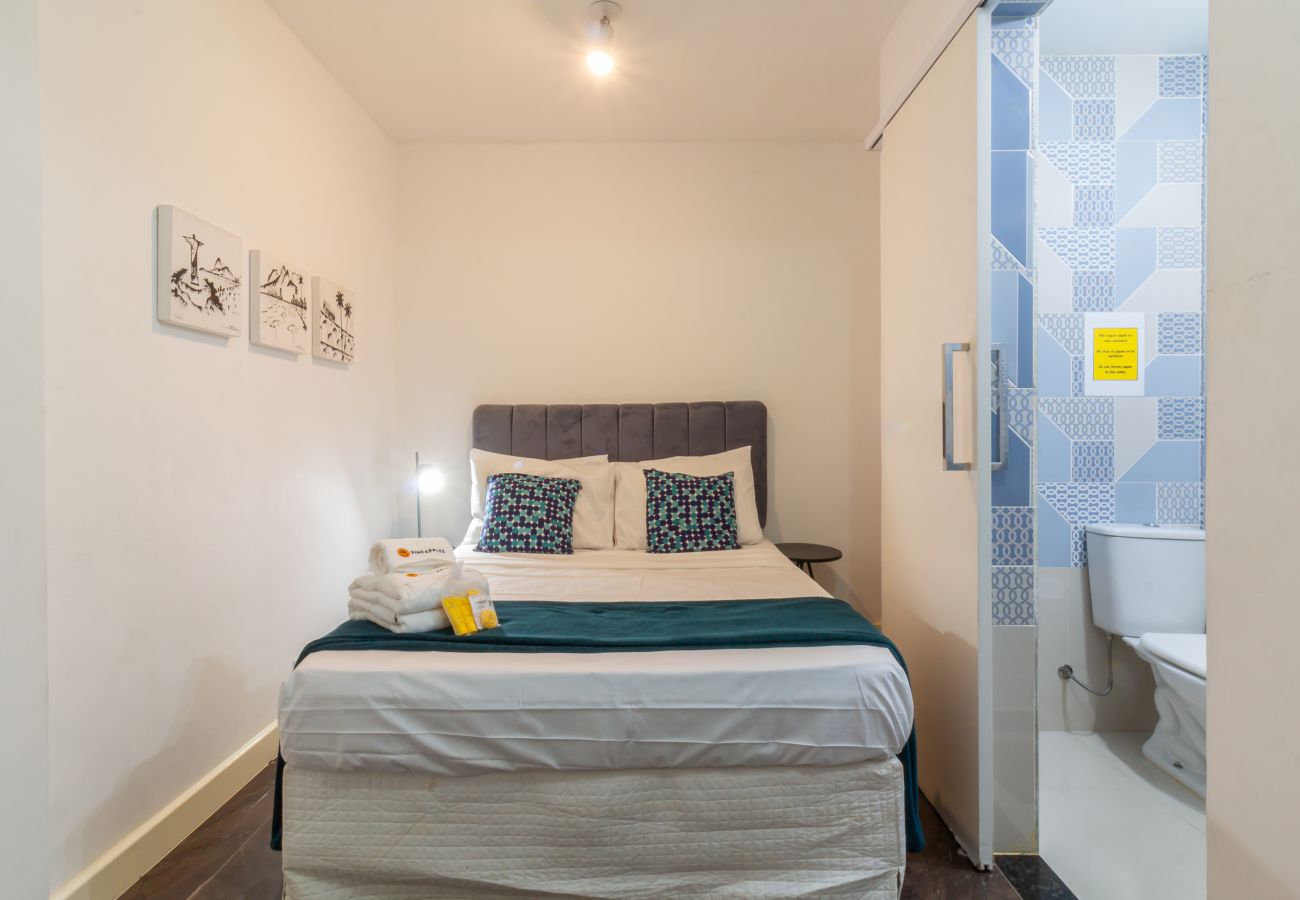 Apartment in Rio de Janeiro - Apartamento em Copacabana a 4 minutos da praia | SF704 