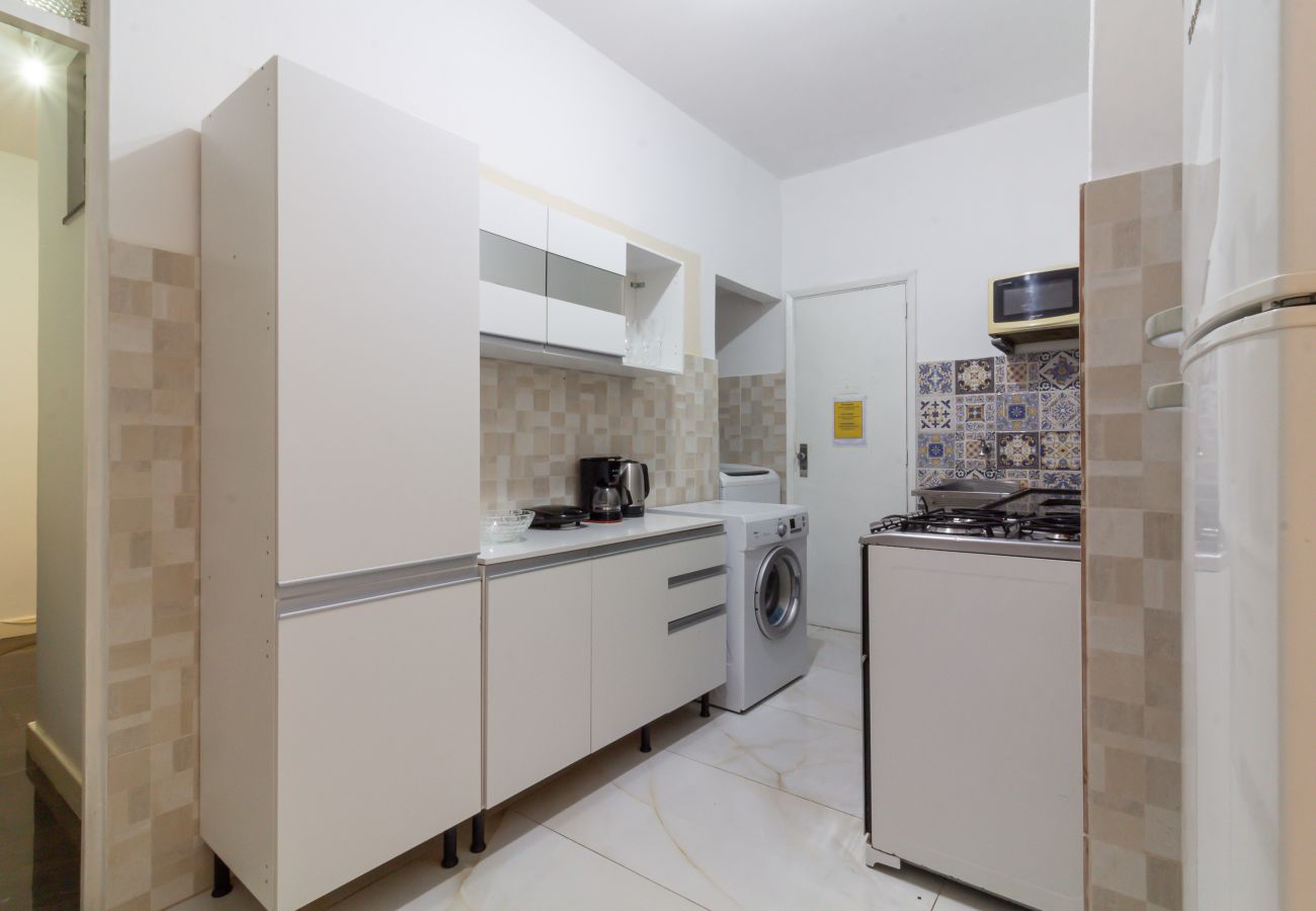 Apartment in Rio de Janeiro - Apartamento em Copacabana a 4 minutos da praia | SF704 