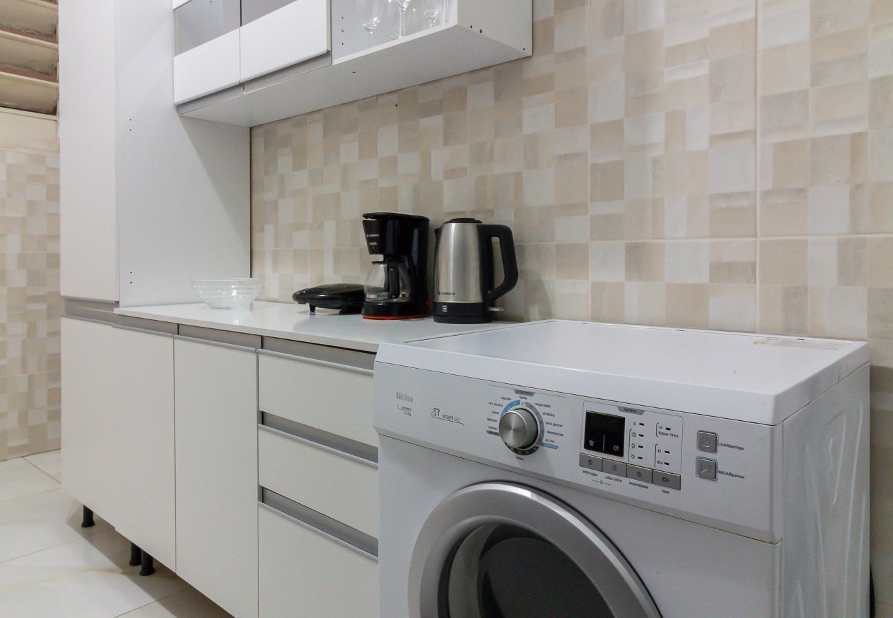 Apartment in Rio de Janeiro - Apartamento em Copacabana a 4 minutos da praia | SF704 