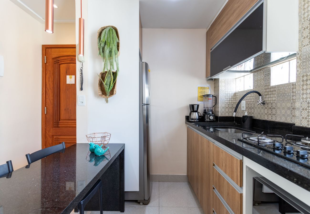 Apartment in Rio de Janeiro - 6 minutos da praia de Ipanema e próximo do metrô | J801