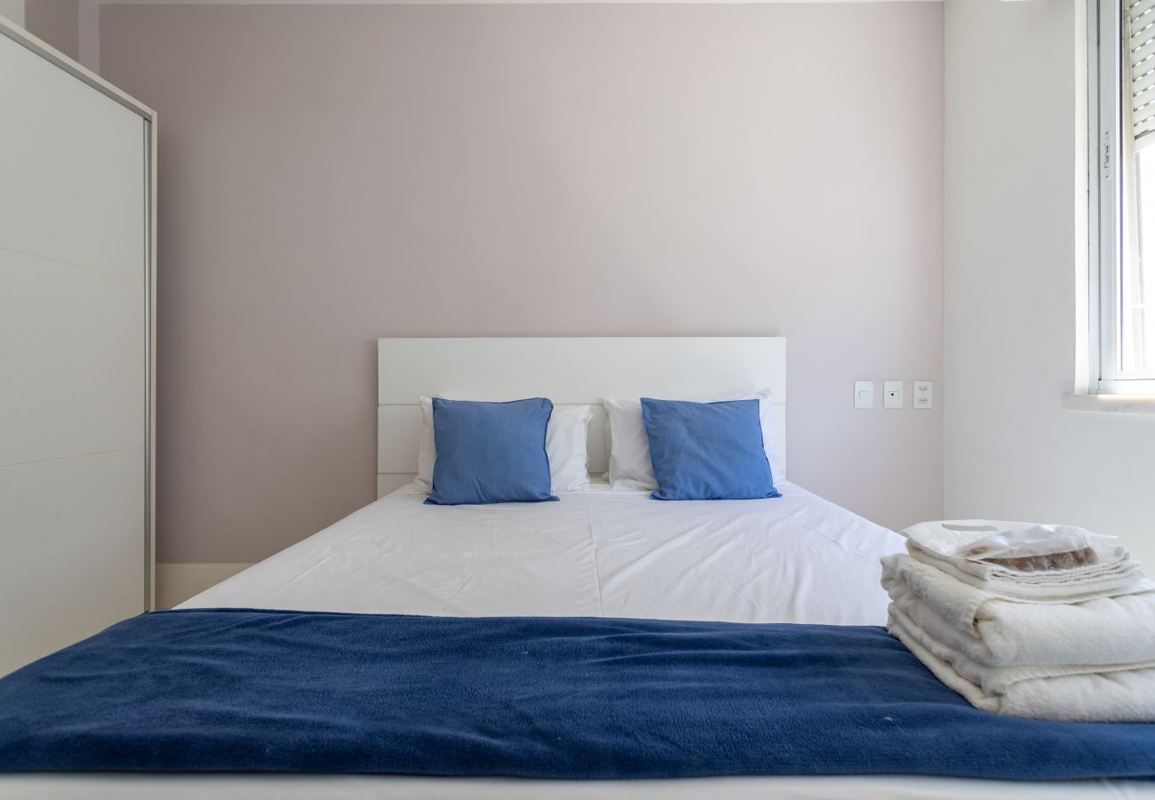 Apartment in Rio de Janeiro - 2 minutos da praia de Copacabana | SL1001