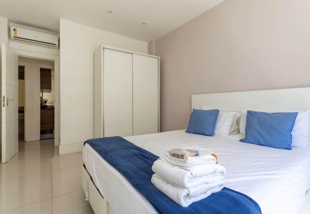 Apartment in Rio de Janeiro - 2 minutos da praia de Copacabana | SL1001