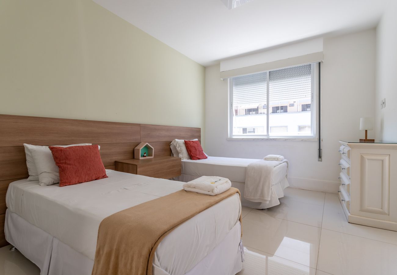 Apartment in Rio de Janeiro - 2 minutos da praia de Copacabana | SL1001