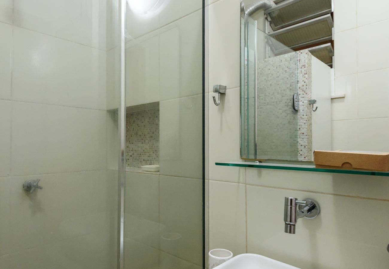 Apartment in Rio de Janeiro - Sossego em Copa | Vista arborizada | BR1009