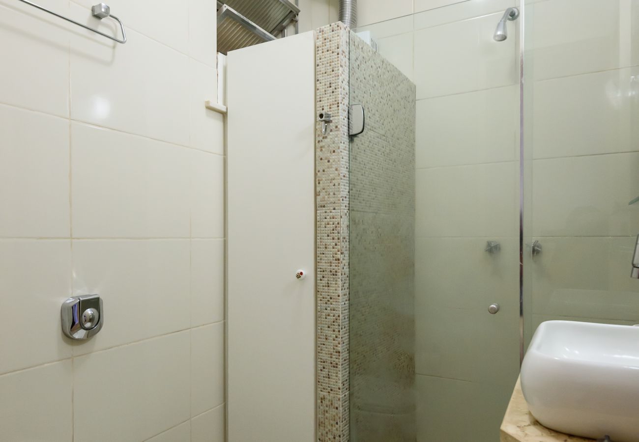 Apartment in Rio de Janeiro - Sossego em Copa | Vista arborizada | BR1009
