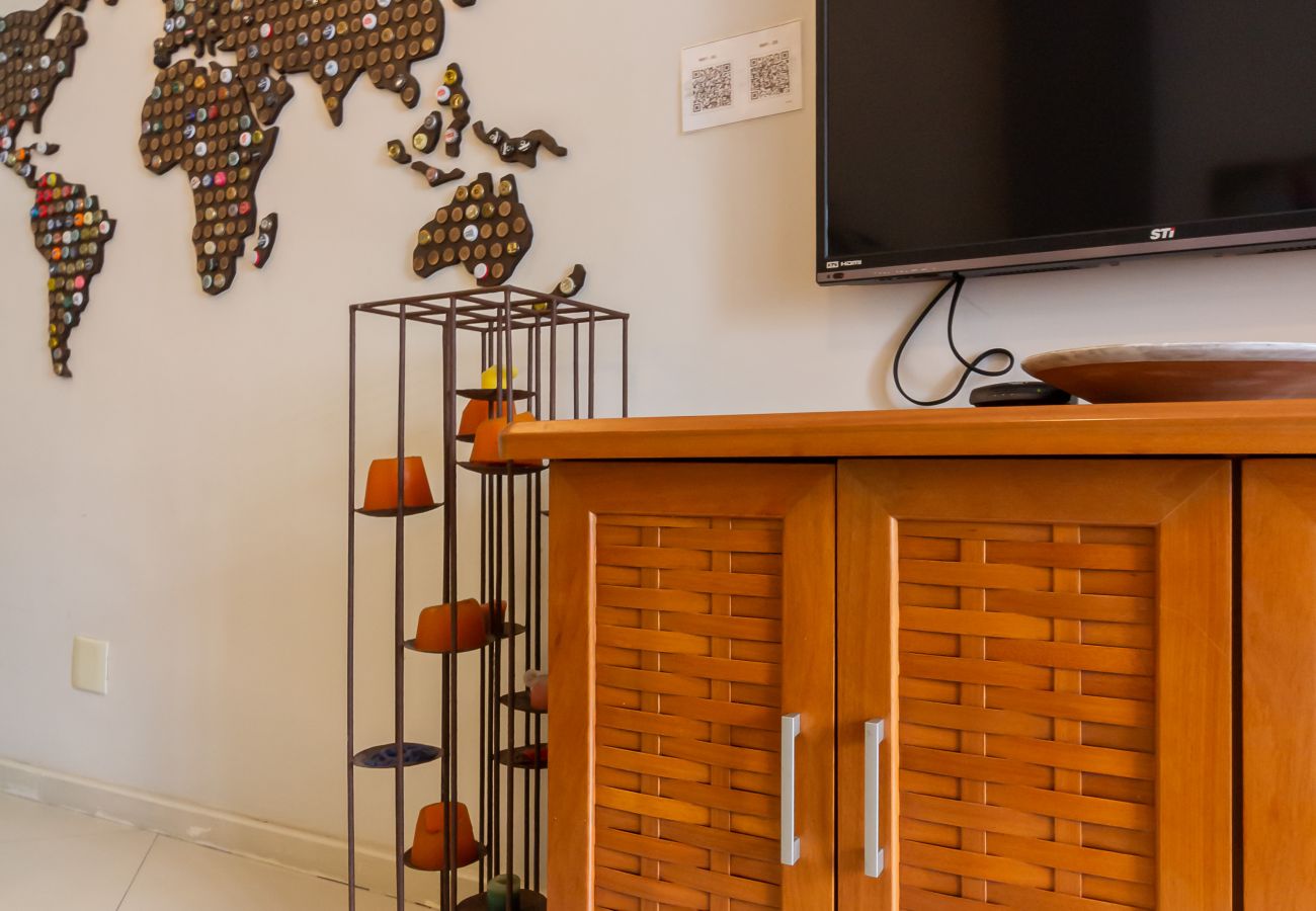 Apartment in Rio de Janeiro - 450 metros da praia do Leme | PI401