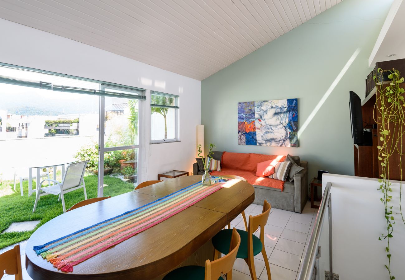 Apartment in Rio de Janeiro - Cobertura em Ipanema |Vista p/ o Cristo| MQC502 