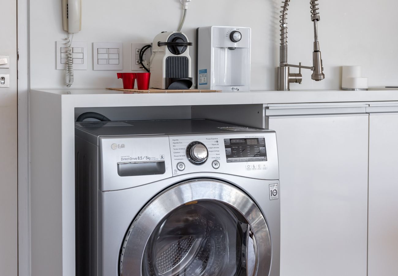 Apartment in Rio de Janeiro - Belo no Leblon |Vista p/ Morro 2 irmãos| GUC6 ZN1